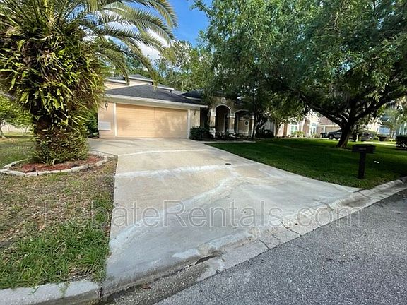 4th image of 8907 Hampton Landing Dr E