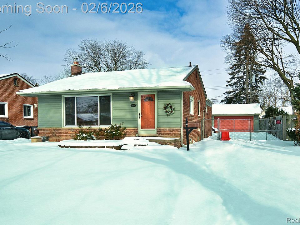1st image of 28184 Elmira St