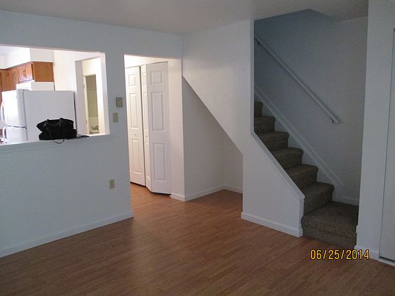 3rd image of 417 Brown Ave