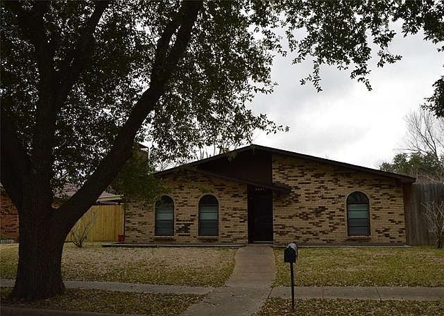1st image of 2621 Emberwood Dr