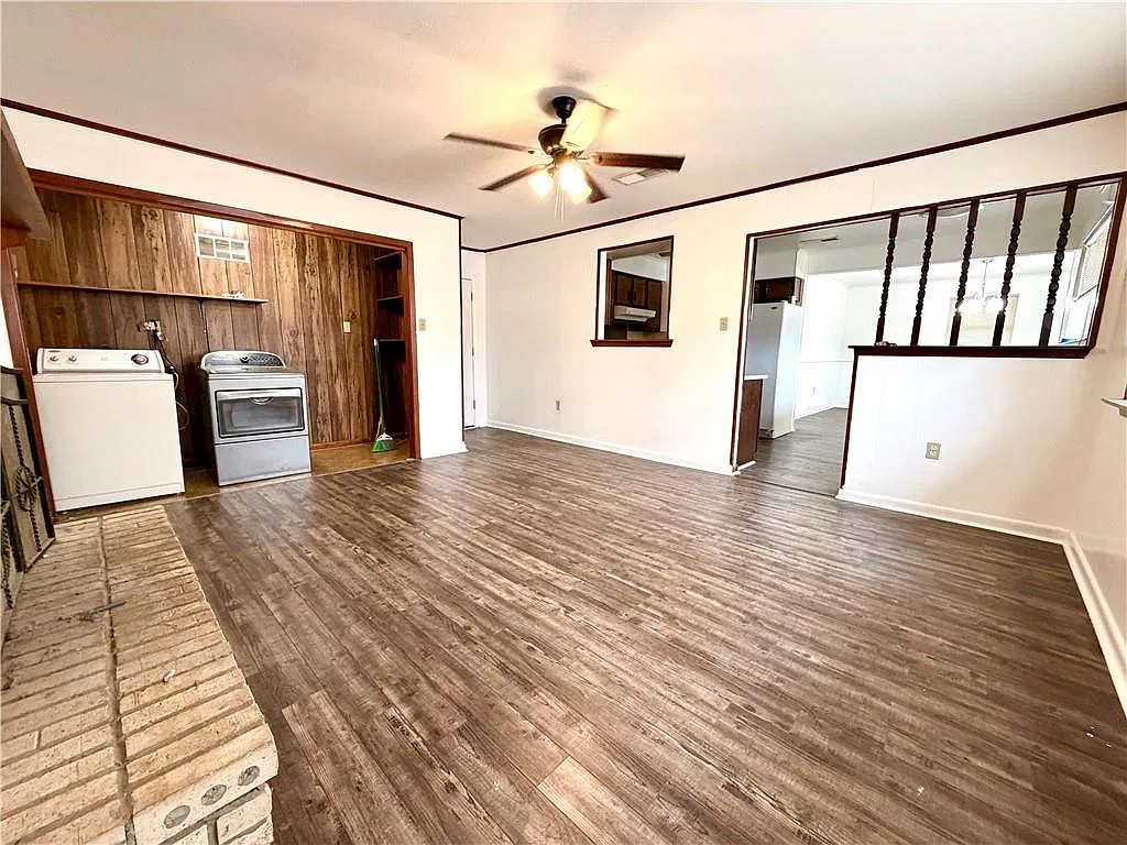 3 bed, 1.0 bath, 1273 sqft, $1,750 — Photo 3