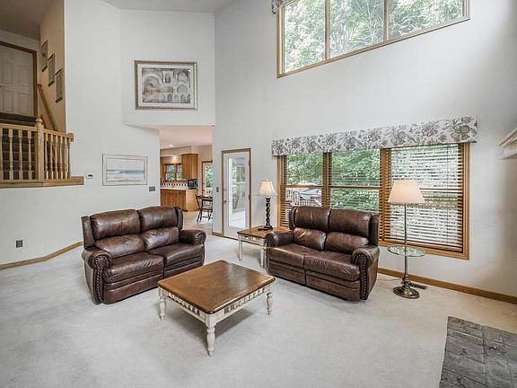 4th image of 5233 Ainsley Dr