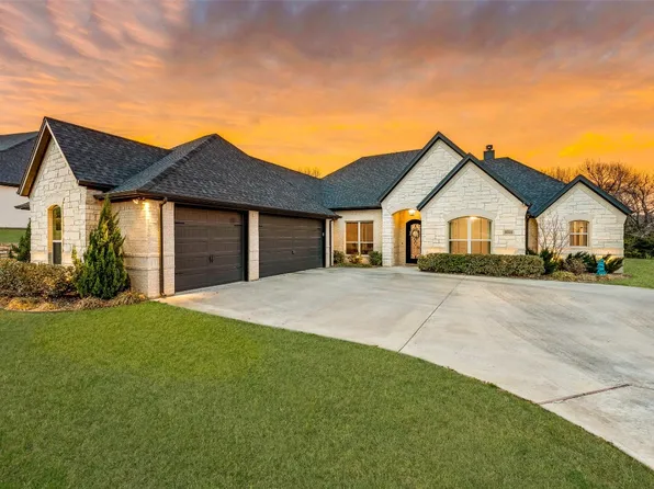 8042 White Dr, Granbury, TX 76049