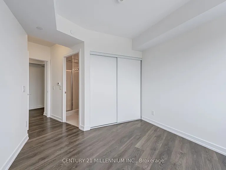 159 Wellesley St E #708 — Photo 23