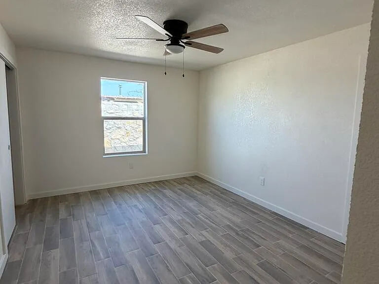 309 Mora Ln #B — Photo 6