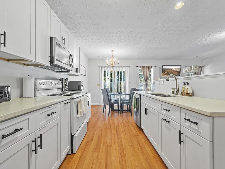 6110 Brookechase Ln — Photo 7