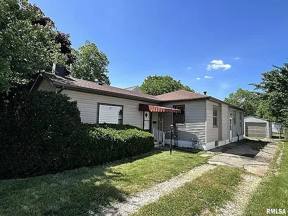 1431 Adlai Stevenson Dr — Photo 2