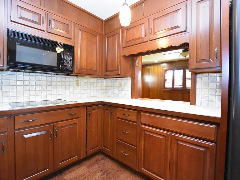 53 Odaniel Ave — Photo 7