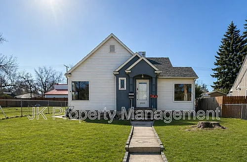 2920 3rd Ave N Photo 1