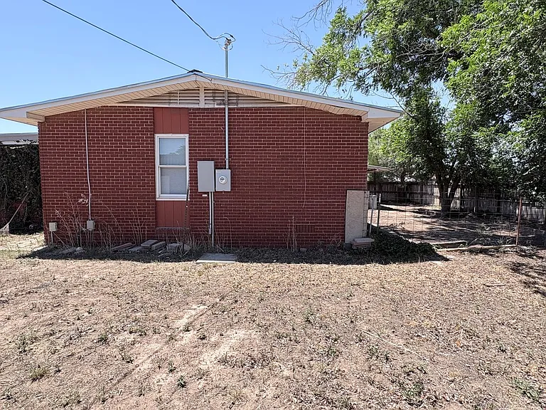 305 Swinging Spear Rd — Photo 16
