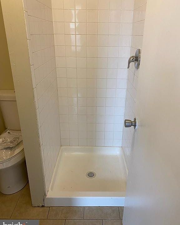 2nd image of 4728 Chestnut St APT 1