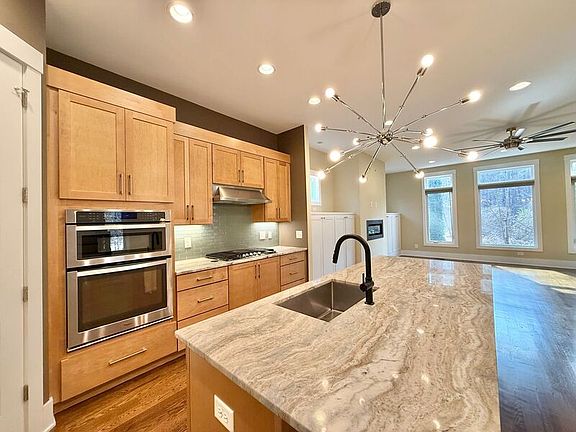 5th image of 5231 Melbourne Rd