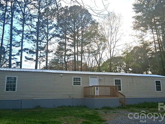 2nd image of 114 Woodberry Dr