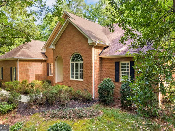 122 Grand Oaks Dr, Clarkesville, GA 30523