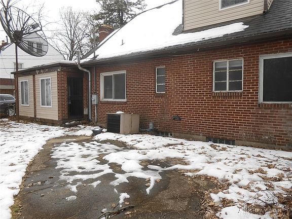 4th image of 321 Brookside Dr