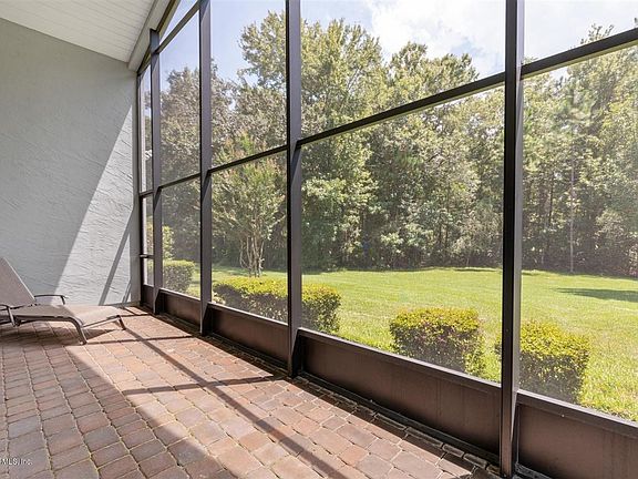 3rd image of 1347 Castle Pines Cir