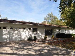 1526 SW Burnett Rd, Topeka, KS 66604