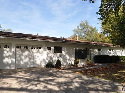 1526 SW Burnett Rd, Topeka, KS, 66604