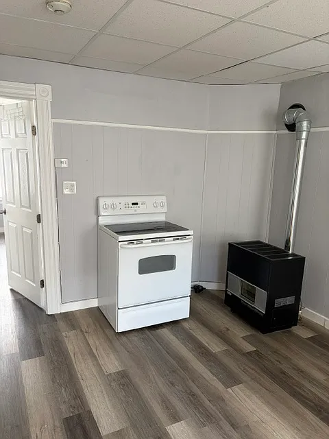103 Third St - 2R — Photo 3