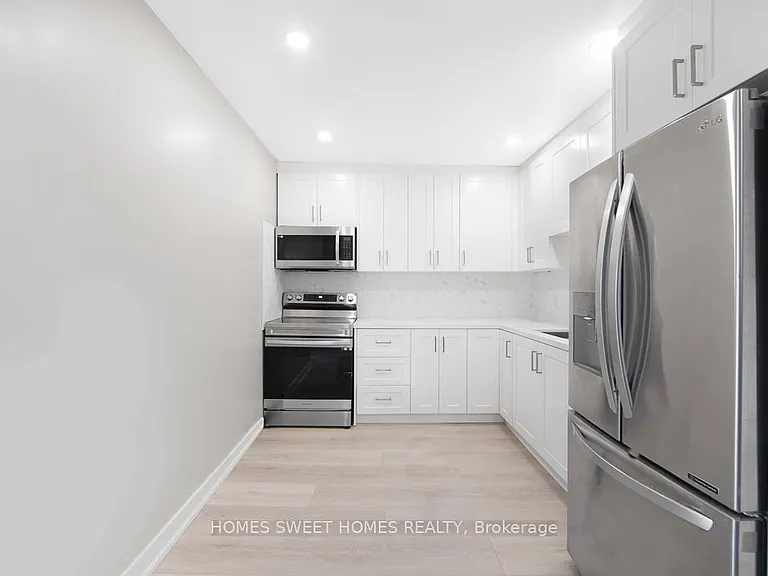 1352 Kennedy Rd #A — Photo 9