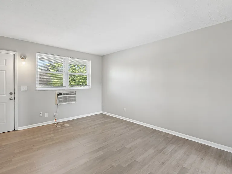 815 Riverview Dr #G — Photo 18
