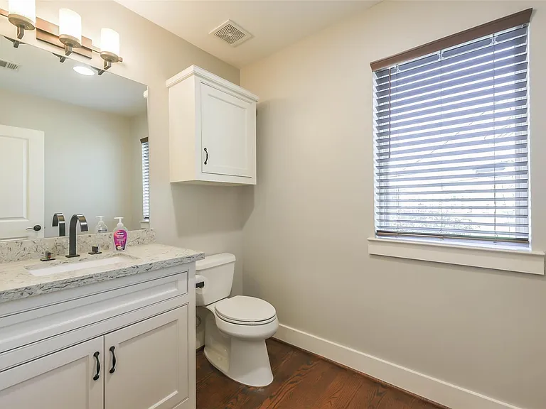 2422 Hadley St — Photo 28