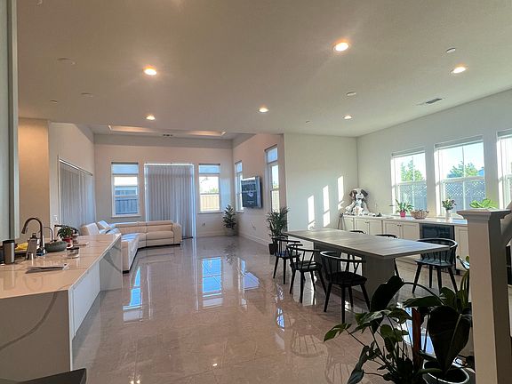 4th image of 4570 Miner Dr