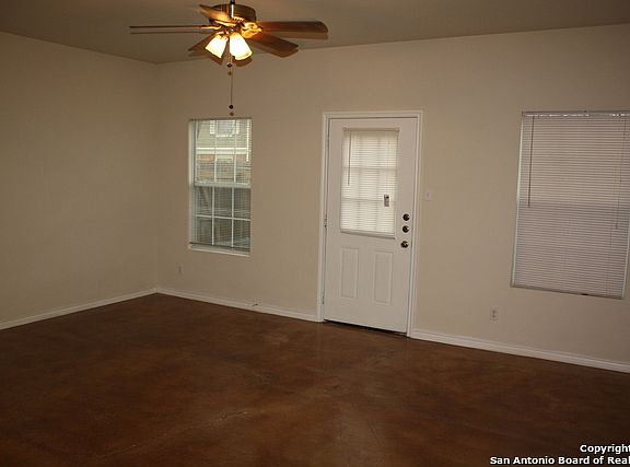 5th image of 7815 Kingsbury Wood Unit 4