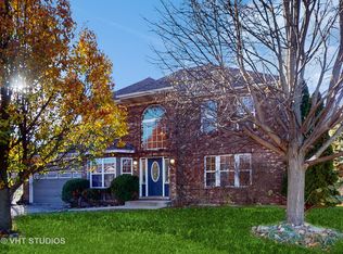 1259 Bristol Dr W, Sycamore, IL 60178