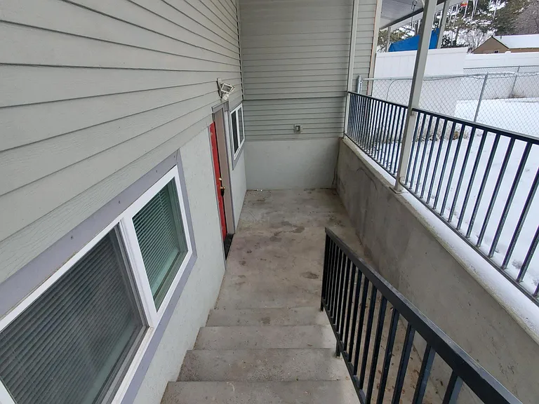 260 W 19th St #B — Photo 2