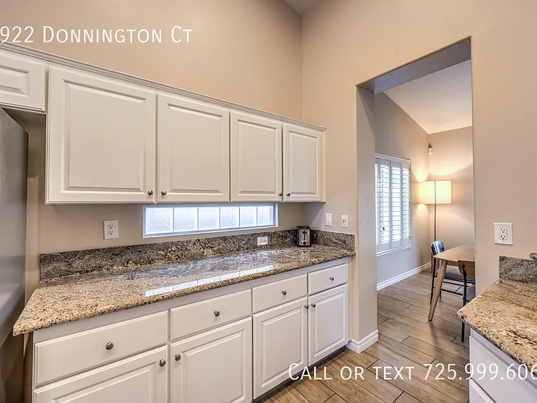 1922 Donnington Ct — Photo 26