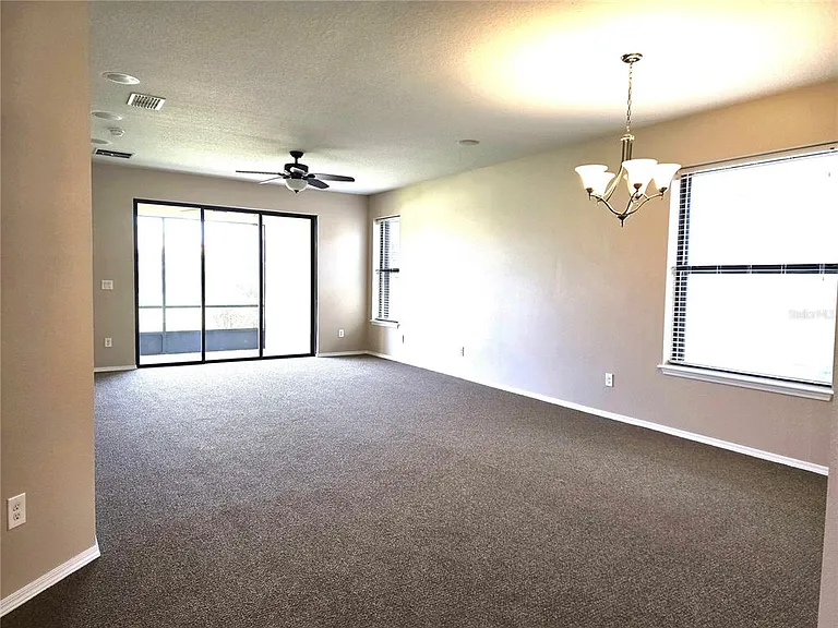 5646 Sunset Falls Dr — Photo 5