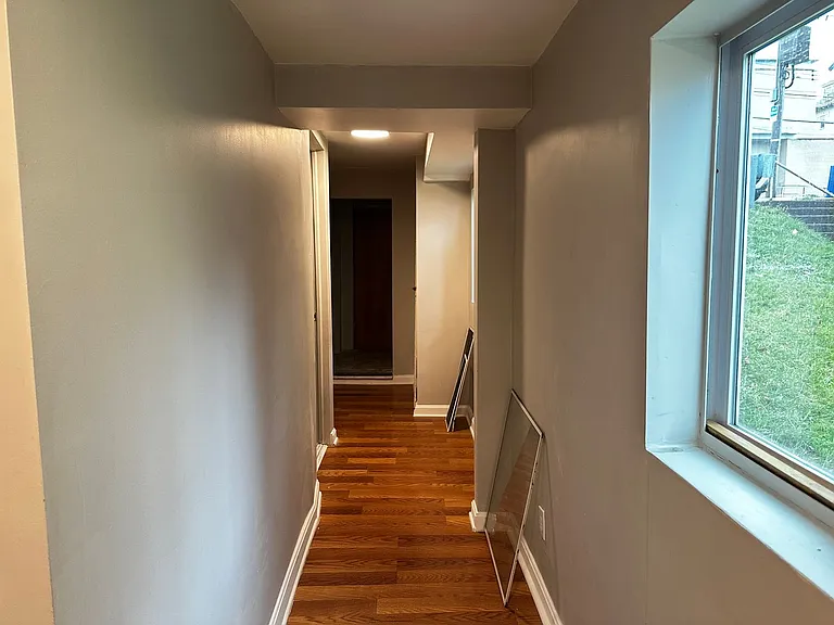 2501 Arlington Ave — Photo 7