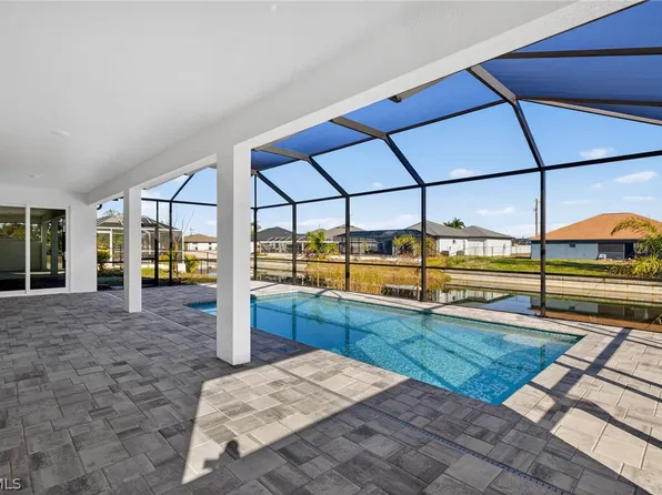 615 SW 26th Terrace Cpe, Coral, FL 33914