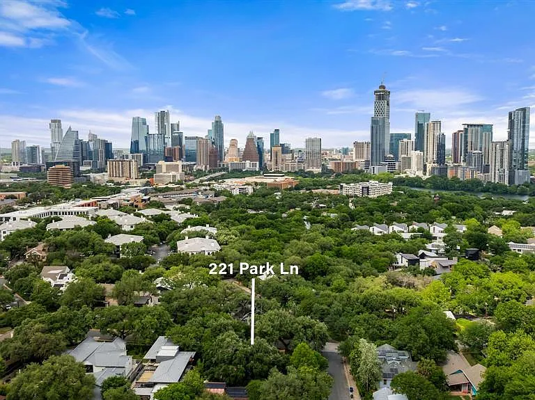 221 Park Ln — Photo 34