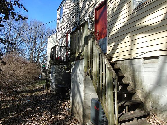 5th image of 9518 Charlotte St