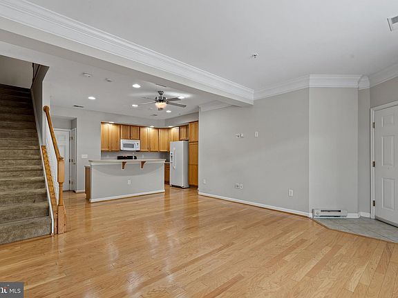 5th image of 2221 Ivy Ln #G-9
