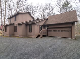 4111 Winchester Way, Bushkill, PA 18324