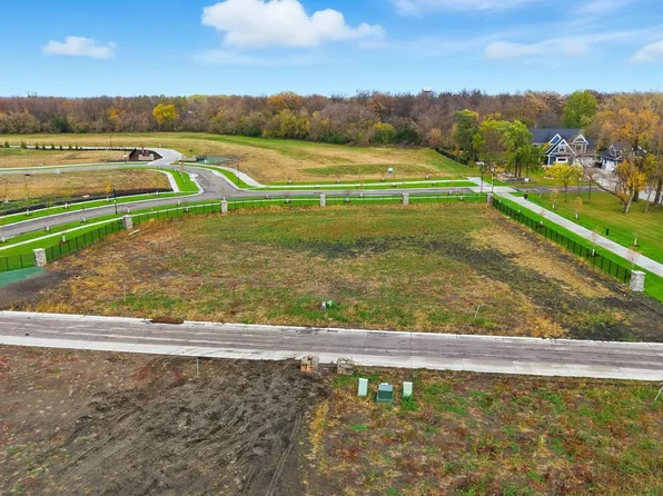 8210 Hebgen Dr, Horace, ND 58047