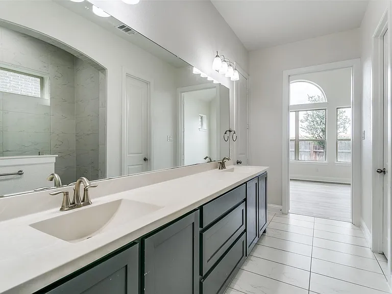 523 Paddock Way — Photo 14