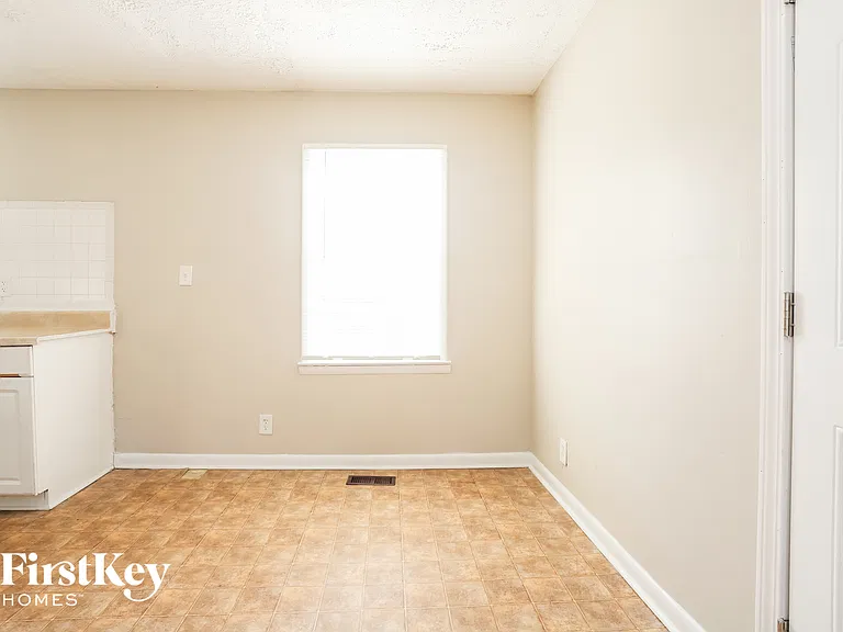 297 Reed St — Photo 4