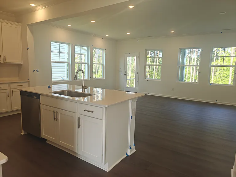 193 Caitlyn Pkwy — Photo 4
