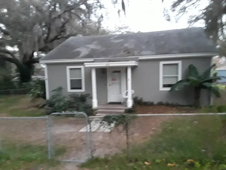 613 Shepard Ave — Photo 4