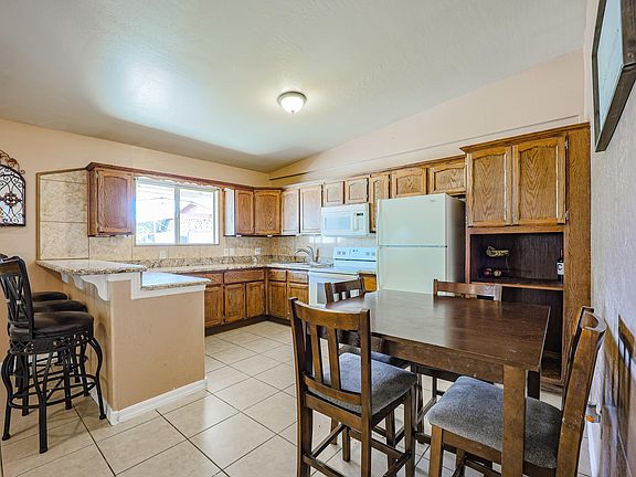 4th image of 2431 W Tonto St
