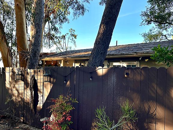 3rd image of 21682 Encina Rd