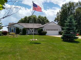 3553 W Maple Rapids Rd, Saint Johns, MI 48879