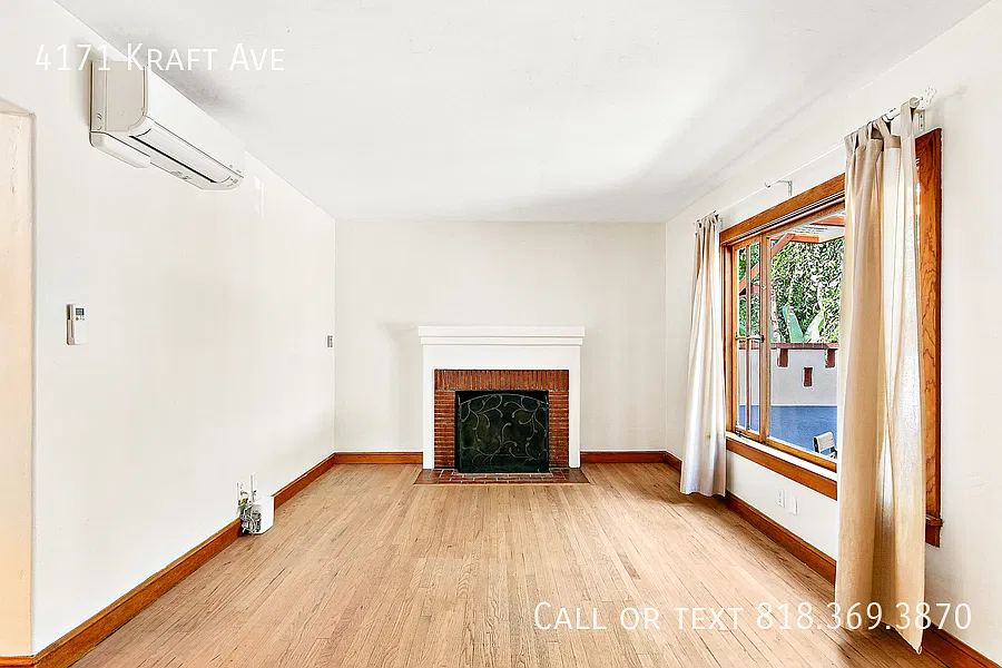 Drop-Dead Gorgeous Studio City 2br/ 1ba Dream Home W/ Large Front & Backyards, Home-Veggie Garden... — Photo 4