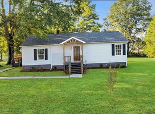 132 E Pine St, Falkville, AL 35622