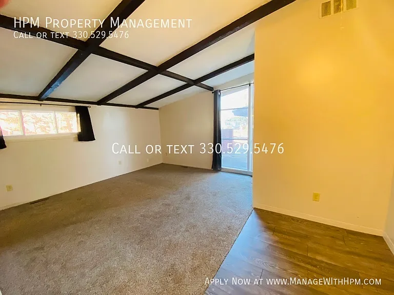 511 Wrexham Ave SW — Photo 7