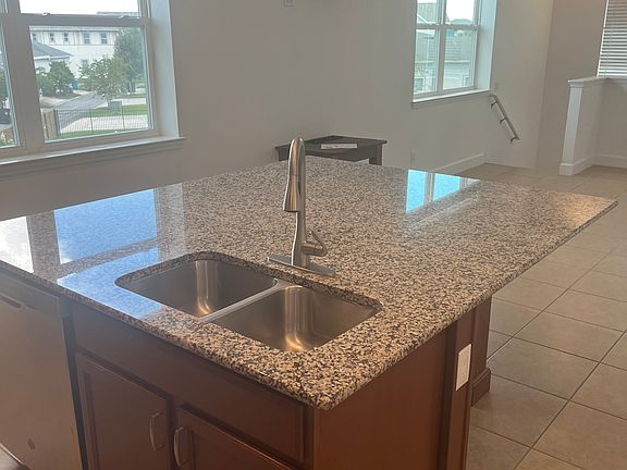 4th image of 12841 Salk Way